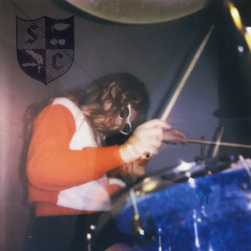 Snocaps: дебютный альбом сестёр Крачфилд