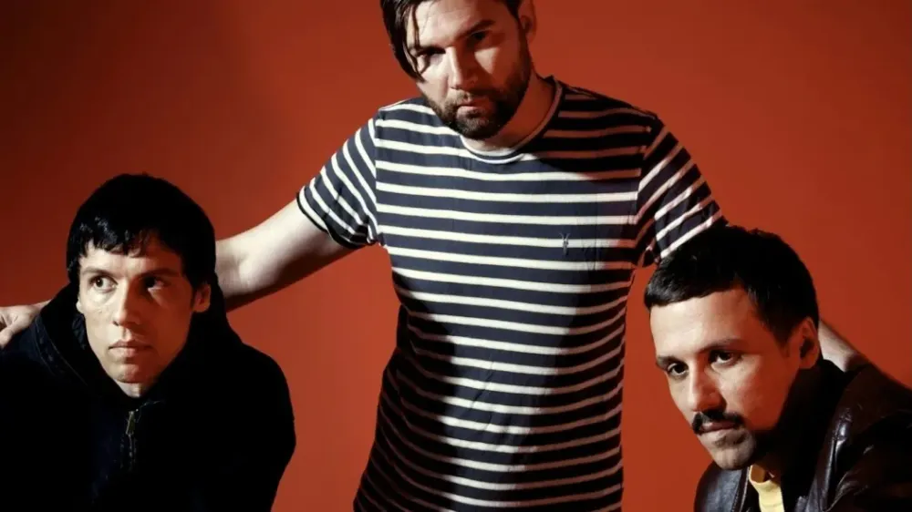 Интервью с The Cribs: Новый альбом Selling a Vibe и тур по США