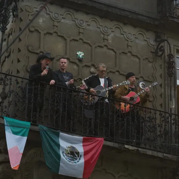 U2 выпустили новый сингл Street of Dreams: клип с концертом на крыше