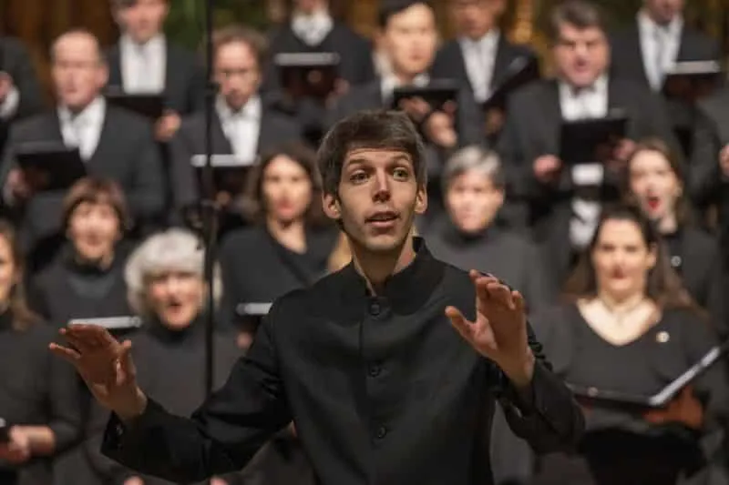 Юваль Вайнберг — новый дирижер Берлинского хора