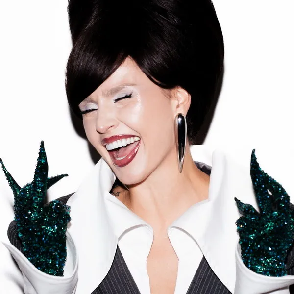 Премьера мюзикла «Хозяйка Нейросети» на ...