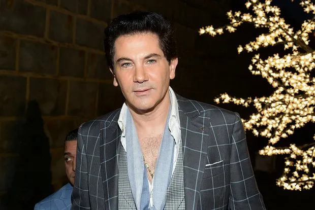 Авраам Руссо получил 600 тысяч рублей за...