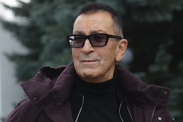 Александру Буйнову запретили солнце и косметику из...