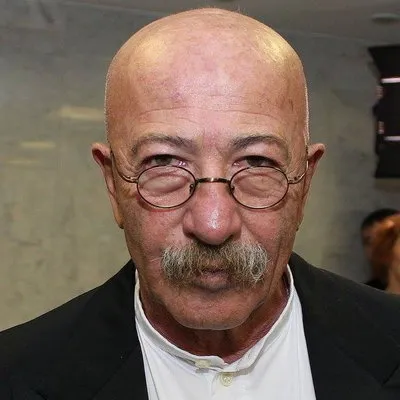 На Первом канале покажут фильм к 75-летию Александра Розенбаума