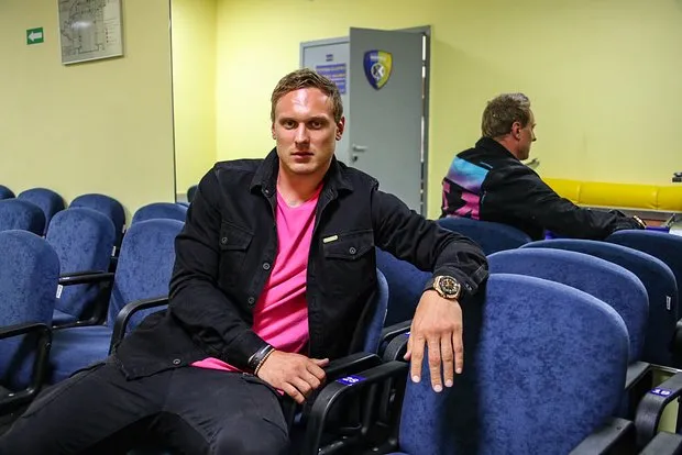 Анна Седокова: фиктивный брак и обвинени...