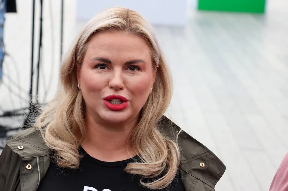 Анна Семенович рассказала о привычке пить вино каждый день