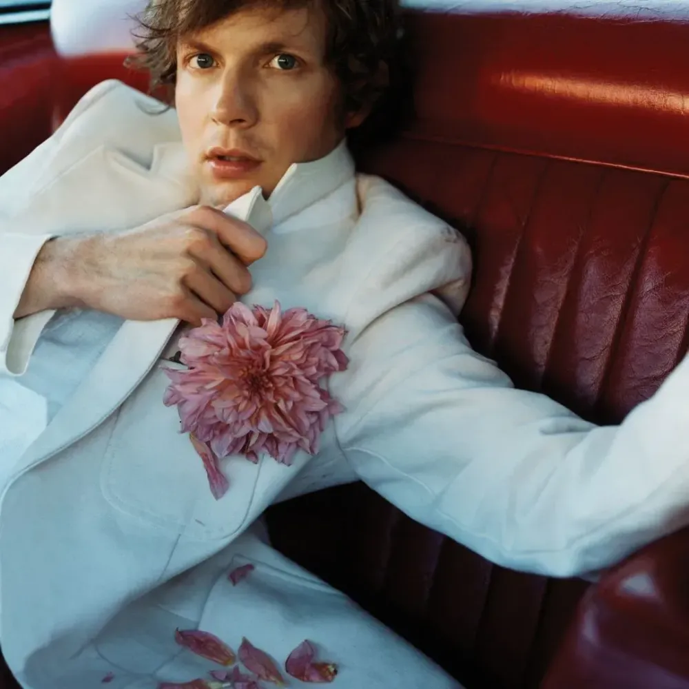 Beck выпустил альбом Everybody's Gotta Learn Sometime с каверами