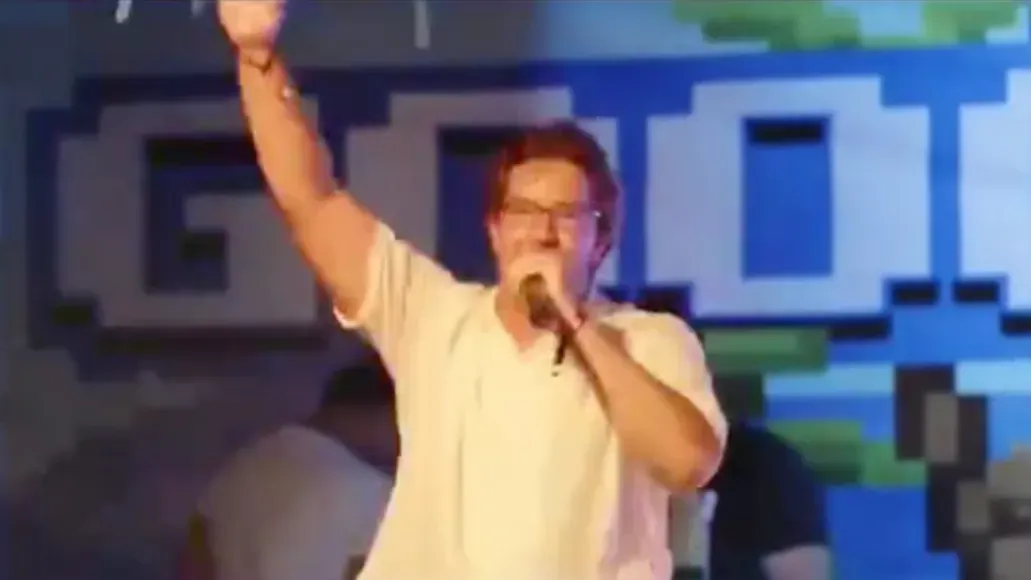 Билли Макфарланд организовал фестиваль P...