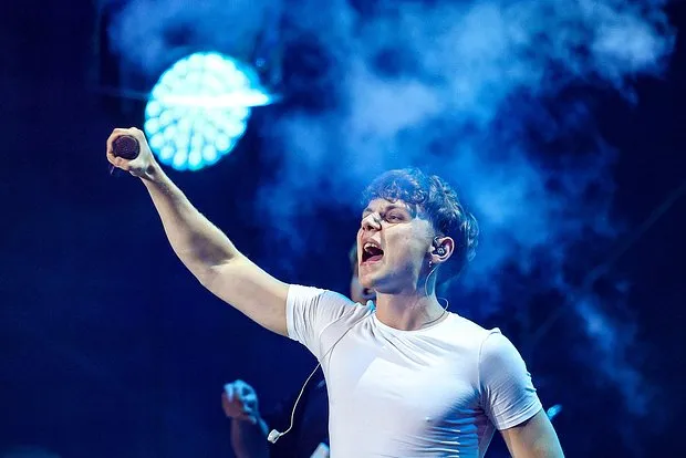 Ваня Дмитриенко: гонорары за частные выступления –...