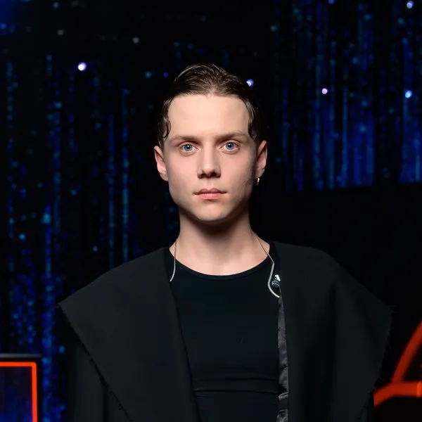 Ваня Дмитриенко и сотня экспертов в шоу «Ну-ка, вс...