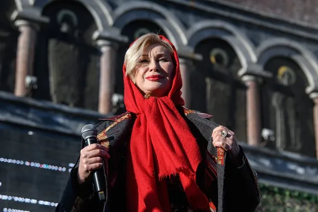 Цыганова призвала выселить Долину из России