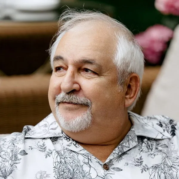 Владимир Баканов: как инженер стал легендой художественного перевода