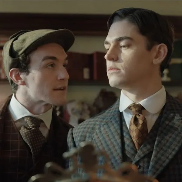 Премьера сериала «Молодой Шерлок» от Гая...