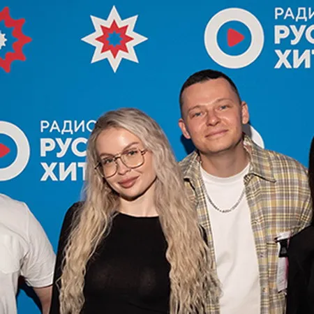 Группа «5утра» представила новый хит «Давай купим» в эфире «Радио Русский Хит»