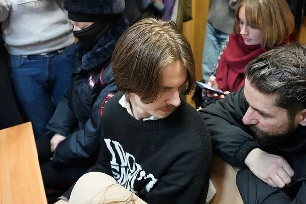 Гитарист «Стоптайм» арестован ещё на 13 ...