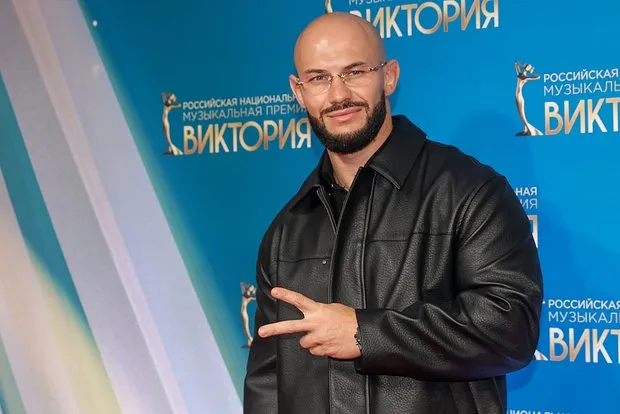 Джиган опубликовал видео с семьей и выразил надежду на воссоединение