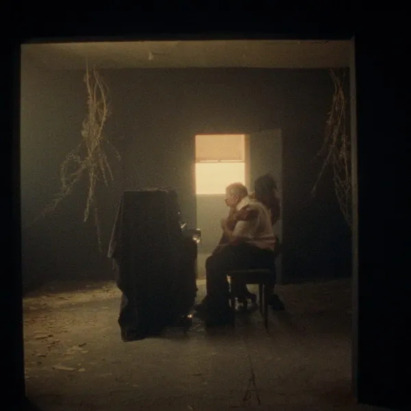 Джон Батист и Рэнди Ньюман представили новый сингл «Lonely Avenue»