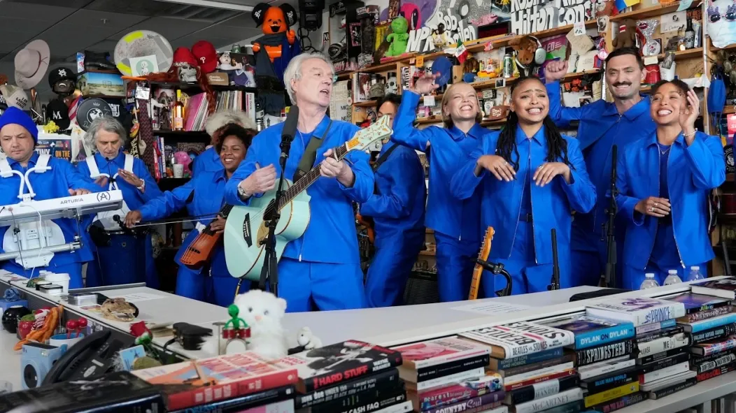 Дэвид Бирн: выступление на Tiny Desk и плейлист дл...