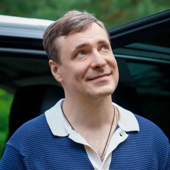 Евгений Цыганов выпускает клип к фильму «Человек, который смеётся»