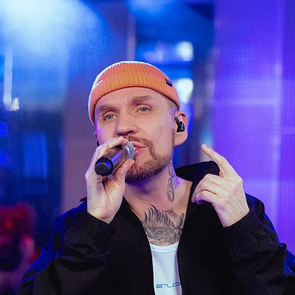 Звонкий представил клип «Обычный человек...