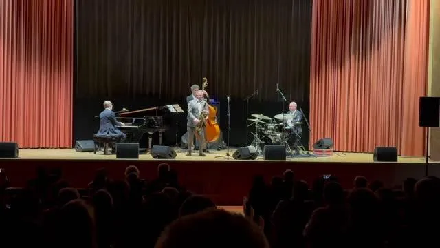 Концерт Игоря Бутмана в Женеве: День русского языка