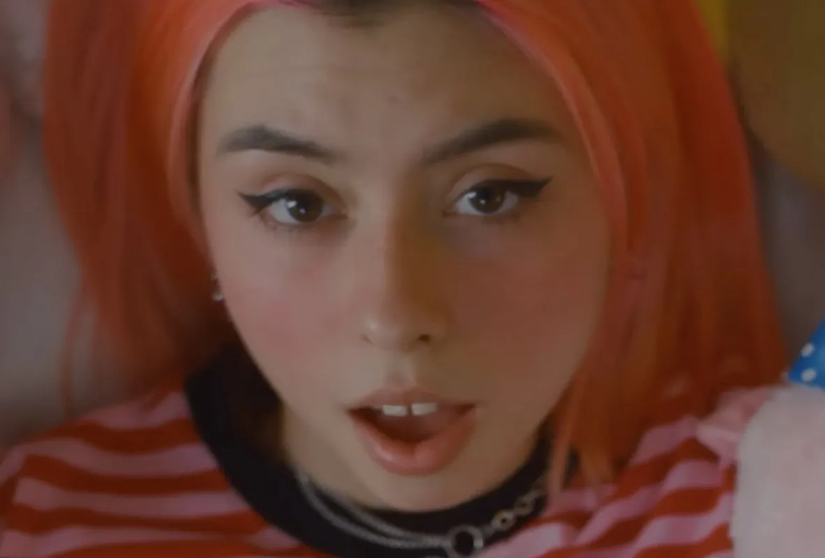 Инстасамка: Заговор в музыке и конфликт с Дорой и ...