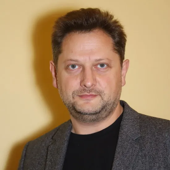 «Худруки»: Откровенные интервью о театре с Безруко...