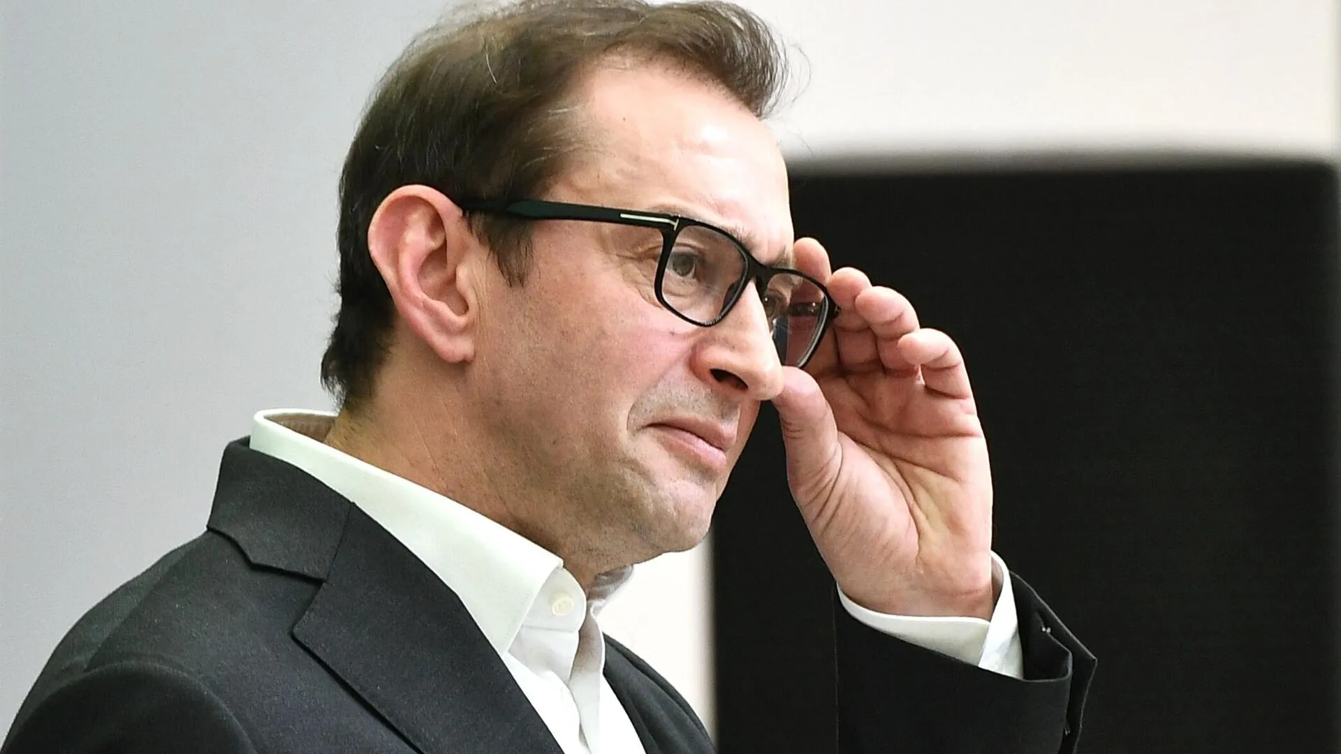 Константин Хабенский: Суд взыскал долг за коммунальные услуги