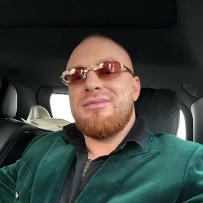 Ксения Ткачева подала на развод с Лёшей Свиком