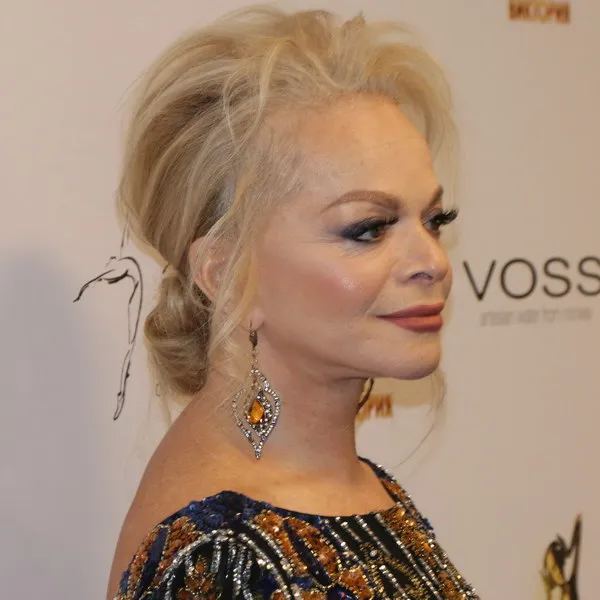 Долина не спешит покидать спорную квартиру