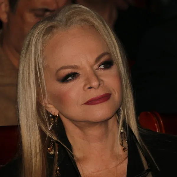 Лариса Долина: возвращение квартиры и обещание вер...