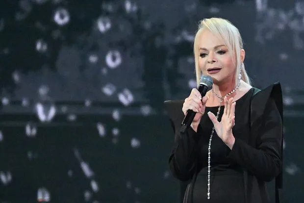 Долина выпустила песню в день выселения из квартиры