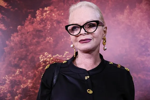 Лариса Долина в суде: мошенничество с квартирой