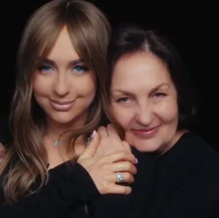 Мари Краймбрери: премьера клипа "Мам, я стану мамо...