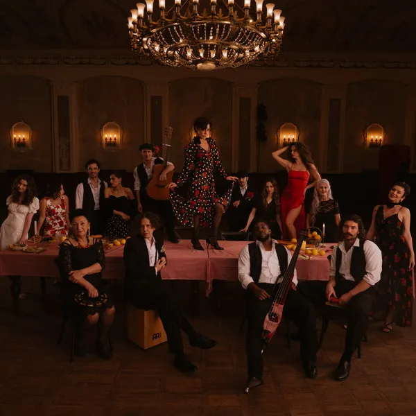 Мария Зайцева представила клип «Живём! Поём! Танцу...