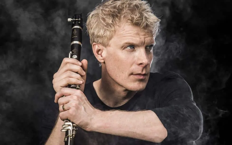 Кларнетист Мартин Фрёст покорил чарты Apple Classi...