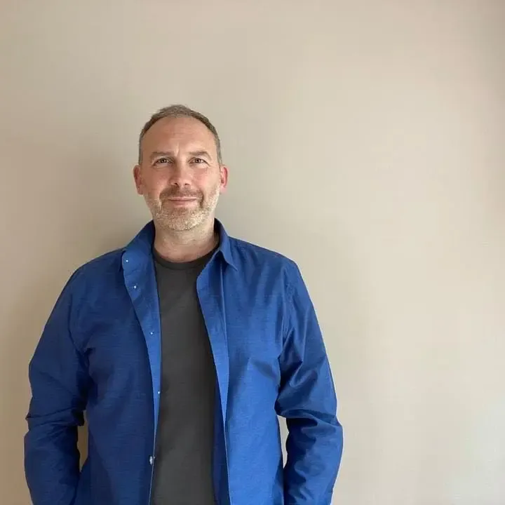 Уход руководителя музыкальной программы Эдинбургск...