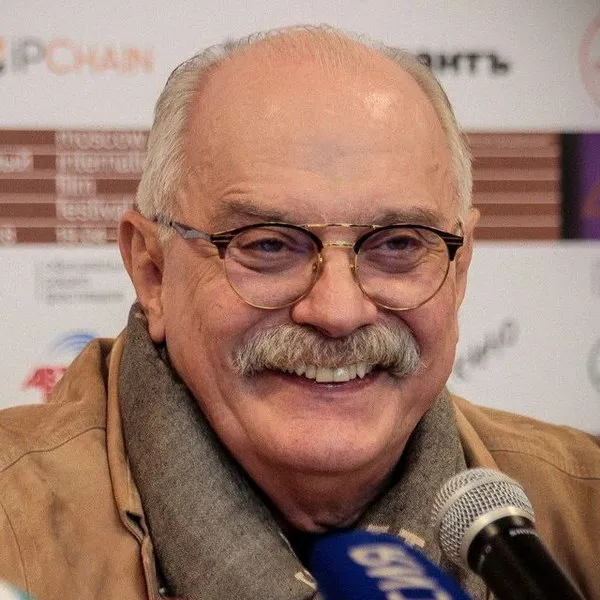 Поезд Никиты Михалкова в метро Москвы: 80 лет твор...