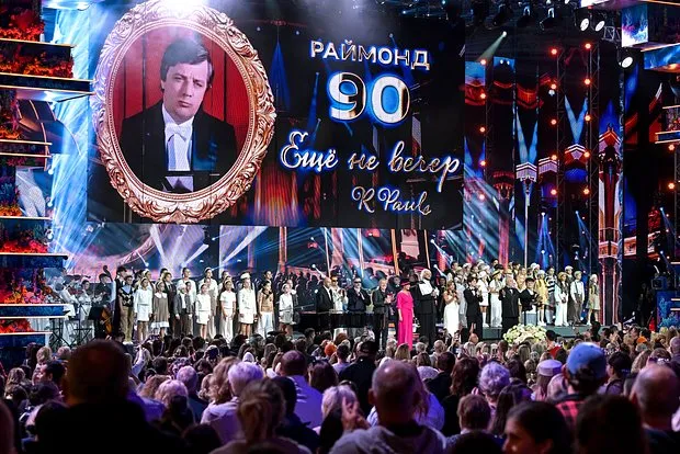 Виталий Бородин призвал отказаться от чествования Раймонда Паулса