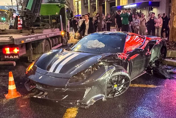 Автосалоны хотят подарить Ferrari рэперу Navai после ДТП