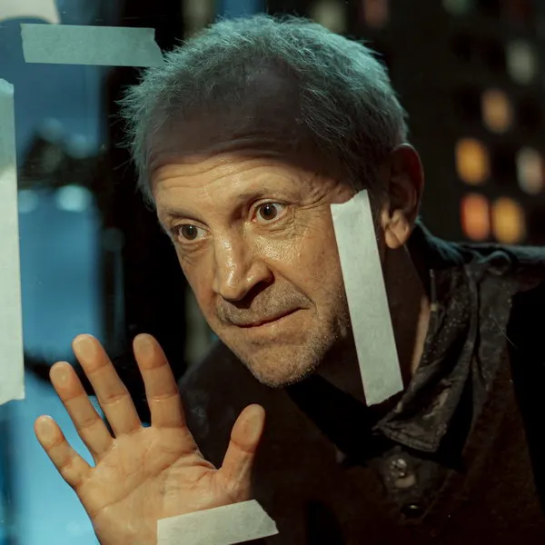 «Щекотун»: Сергей Февралёв дебютирует как режиссёр