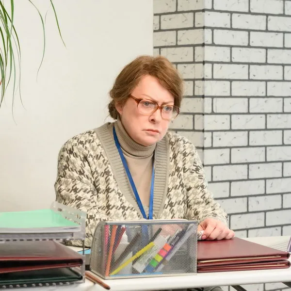 Сериалы «Олдскул» и «Хутор» продлены до ...