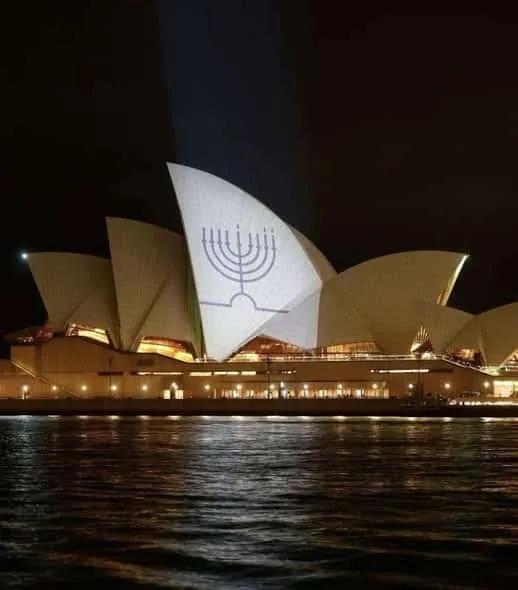 Опера Сиднея почтила память жертв резни ...