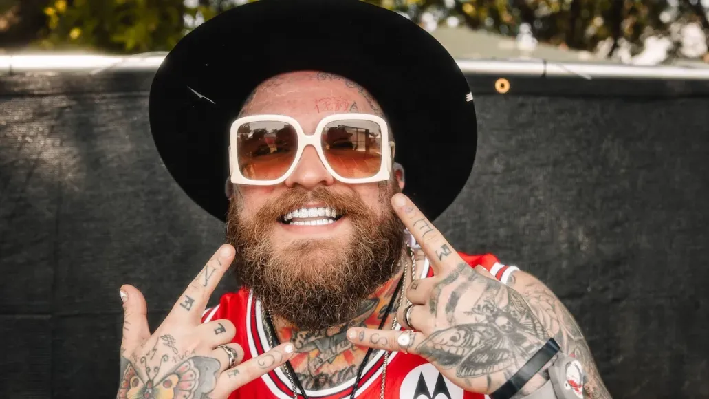 Тедди Свимс признался в использовании ИИ...