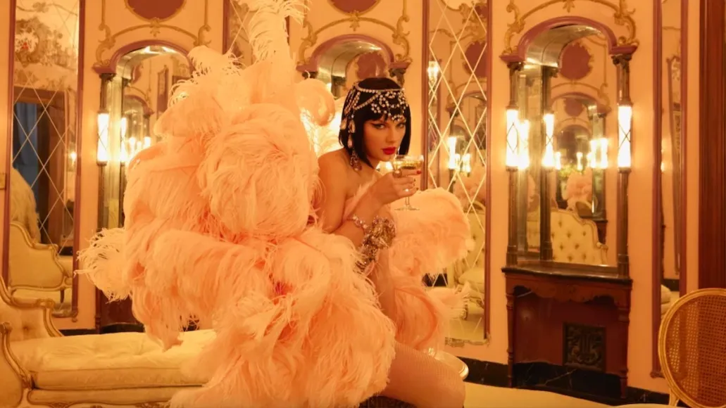 Боты распространяли слухи о нацизме Тейлор Свифт в...