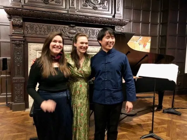 Сёстры-скрипачки: уникальное выступление...