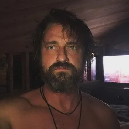 Хейли Этвелл и Джерард Батлер в триллере "Эмпайр-С...