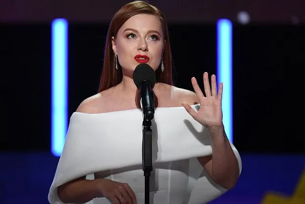 Юлия Савичева о романе Вани Дмитриенко и Анны Пере...