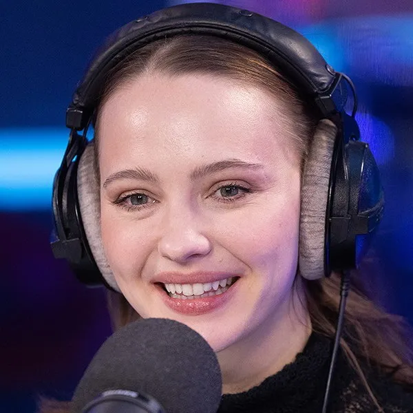 Юлия Хлынина о фильме «Комментируй это» и 12-летней психотерапии