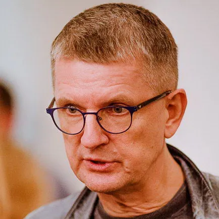 Аксюта раскритиковал Бузову и отрезал ей путь на Первый канал
